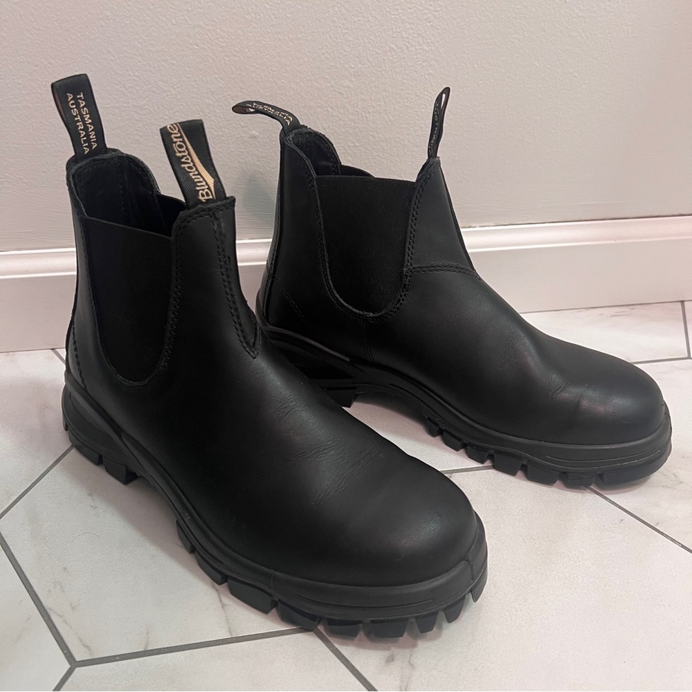 Blundstone 2240 Black Premium Leather Lug Boots Size 10 Mens